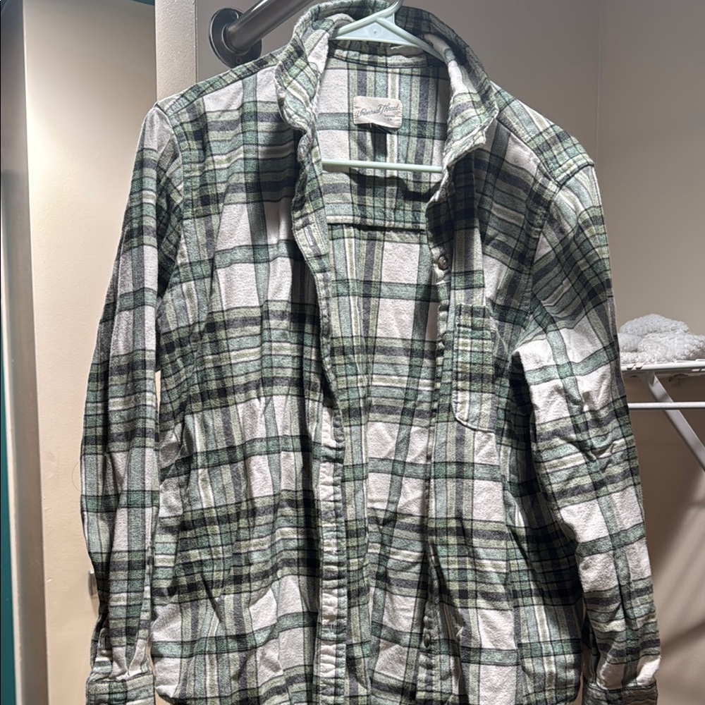 Universal Thread Green Plaid Button Down Shirt